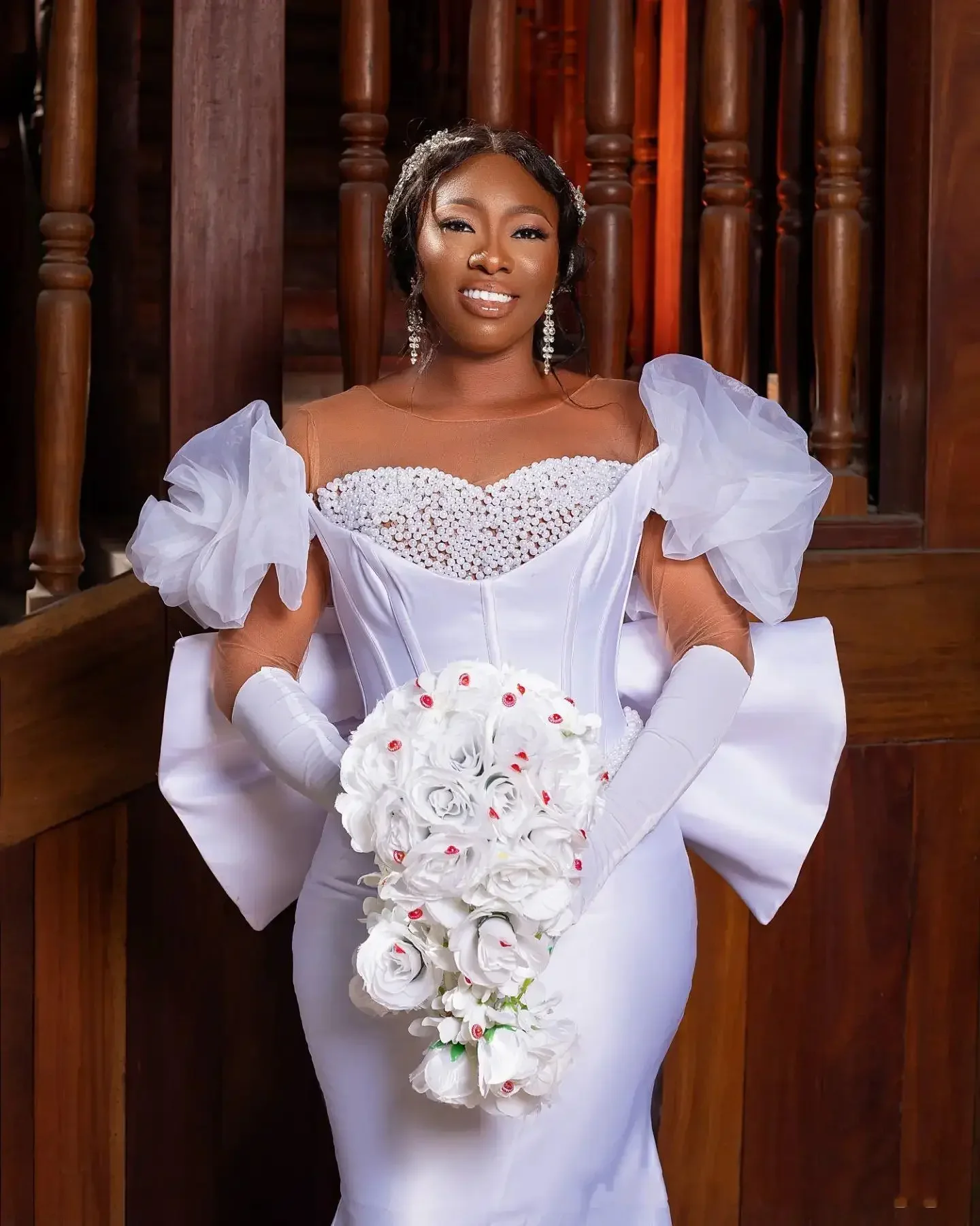 Vestido De novia De sirena con perlas hecho a mano, cuello transparente personalizado, bata De boda De manga larga De talla grande, vestido De novia africano para iglesia