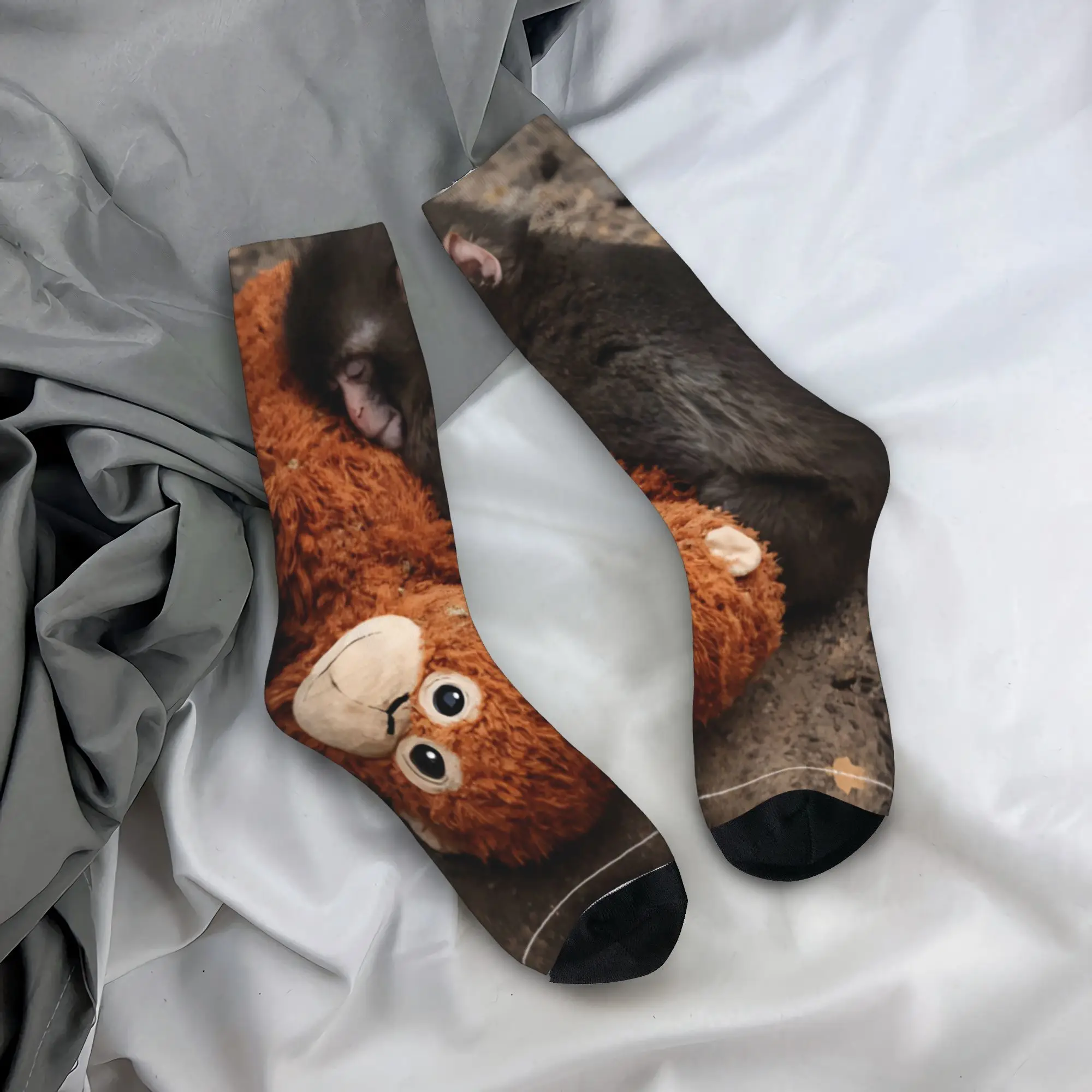 

Носки с изображением обезьянки, держащей носки, для мужчин и женщин, спортивные носки, милые носки