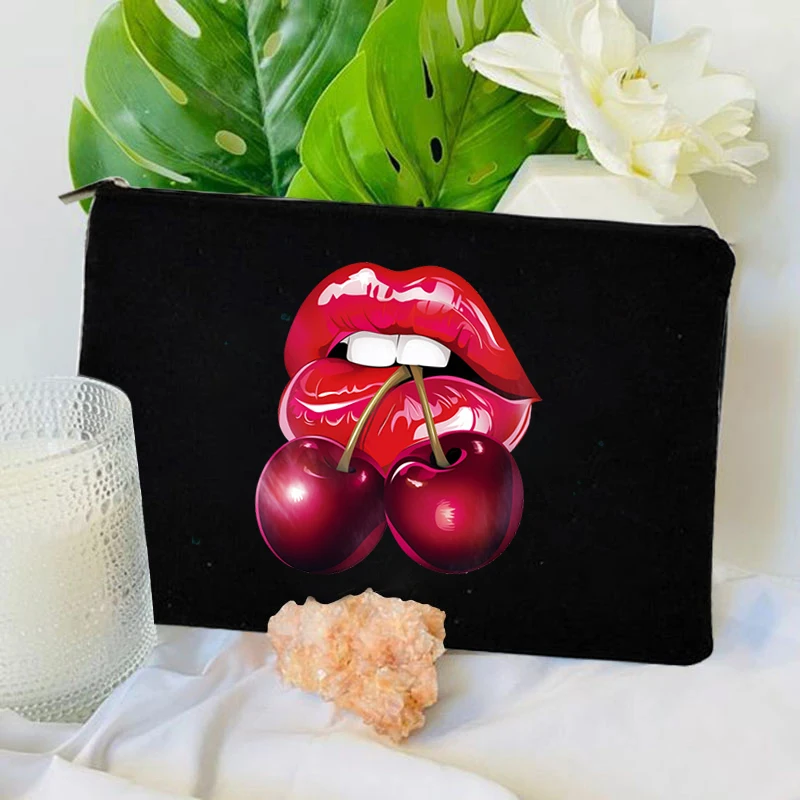 

Cherry Sexy Red Lips Cosmetic Bags Ladies Bite The Bullet Trend Style Clutch Evening Bag Female Sexy Red Lip Mini Gift Pouch Bag