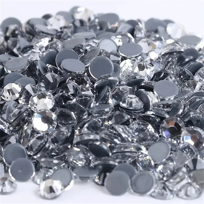 Hotfix Strass di cristallo SS16 SS20 SS30 AB Vetro trasparente Strass Ferro su pietre per indumenti in tessuto Cristallo super luminoso Fai da te