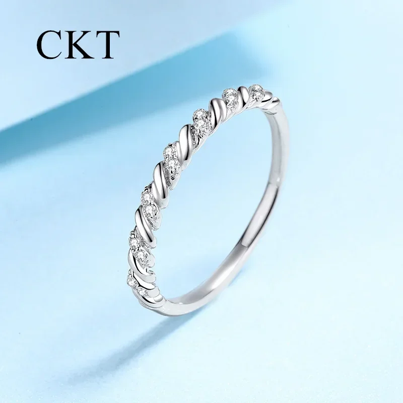 

CKT Luxury 18K White Gold 0.056ct Moissanite Ring for Women with Platinum Pt950 Eye Catching Fine Jewelry