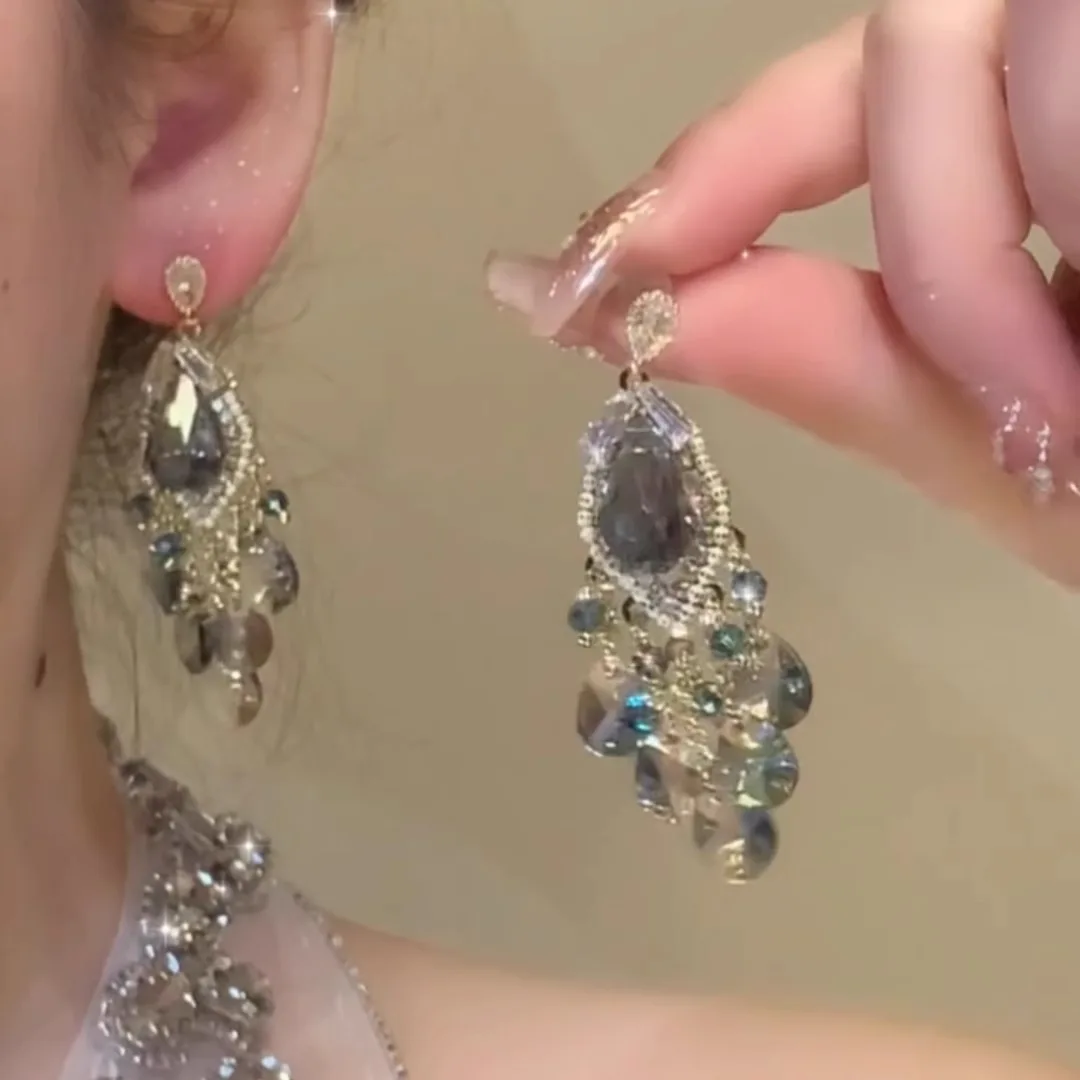 

French retro zircon fringed earrings femininity new Chinese earrings