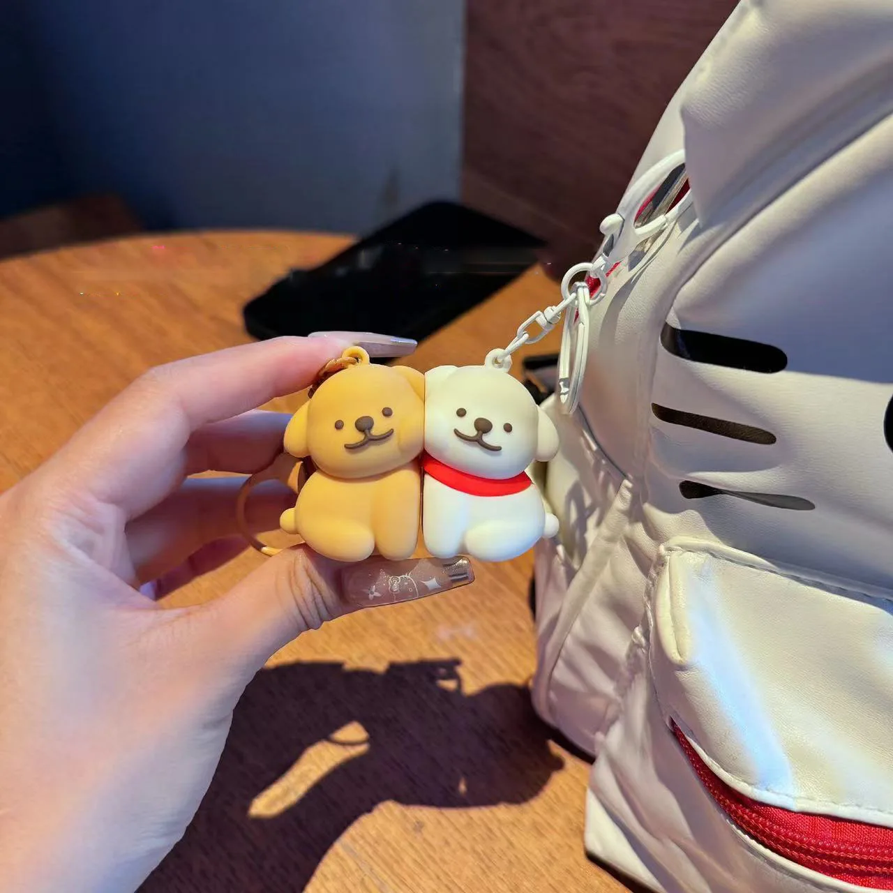 Trend Couples magnetic line puppy keychain will never leave, cute and good-looking schoolbag, jewelry, pendant gift