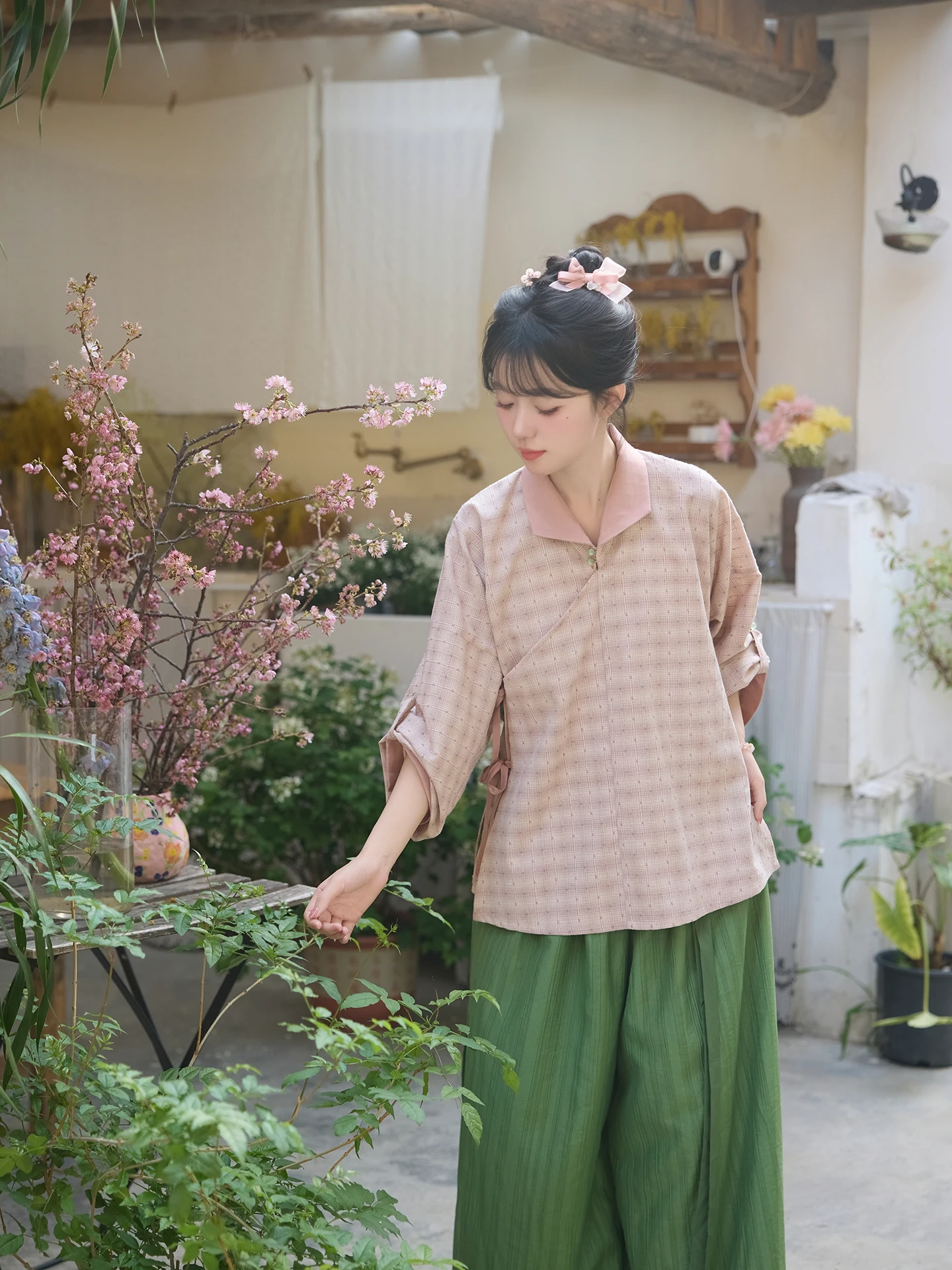 

Новинка: Осенний костюм «Весеннее послание» в стиле династии Мин, версия «Люп Вэнь», с рукавами-бантами, традиционный женский костюм Ханьфу