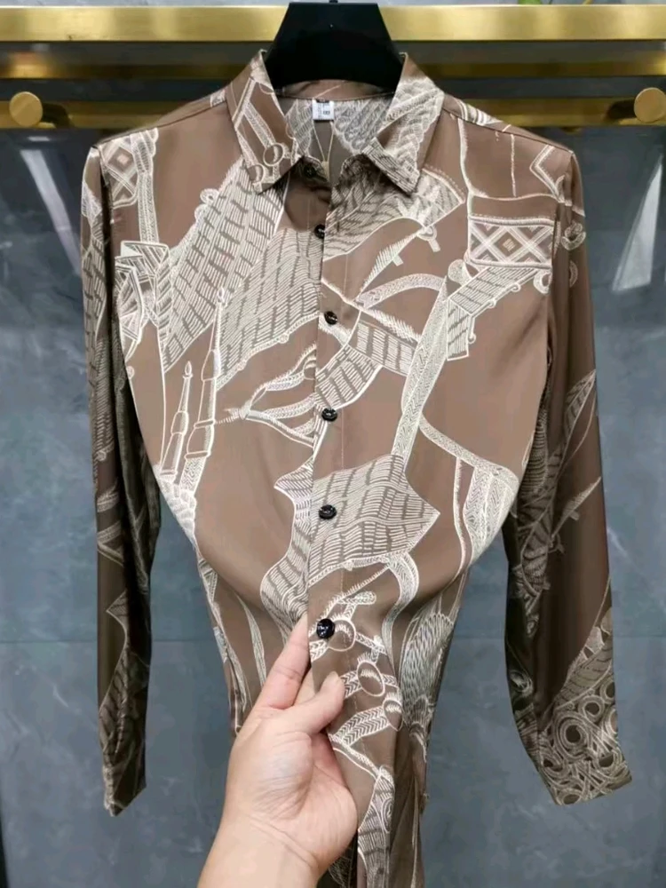 

New Men's Casual irt Faionable Versatile Haome Ele European Sle Summer Floral Embroidery Slim Fit ort Sve