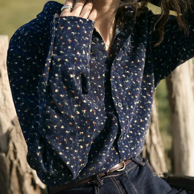 

Thickening Corduroy Floral Blouse Women Vintage Shirt Autumn Winter New Office Long Sleeve All-match Single-breasted Top 2026