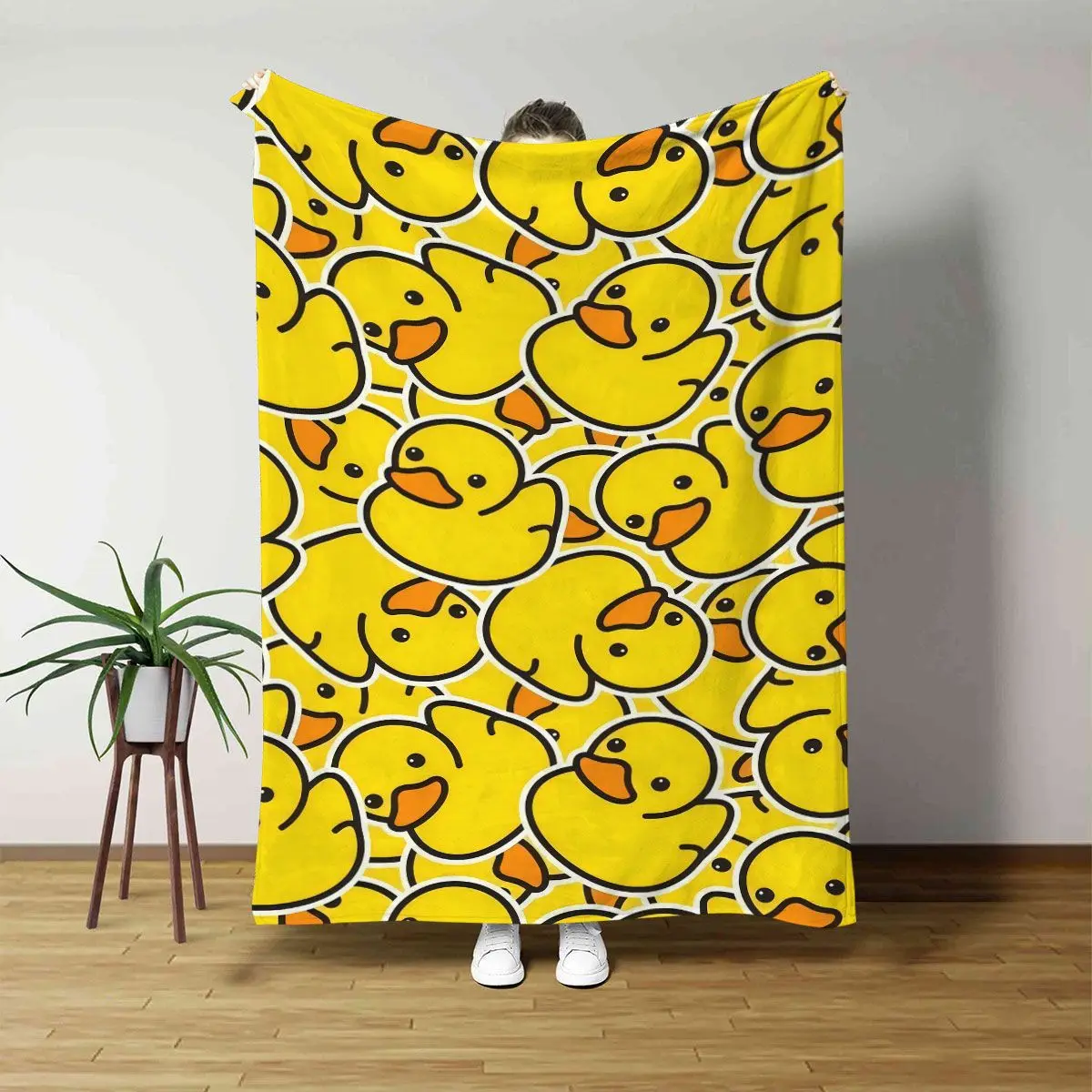 Cute Little Yellow Duck Printed Flannel Blanket Multifunctional Siesta Siesta Quilt Summer Office Blanket Sofa