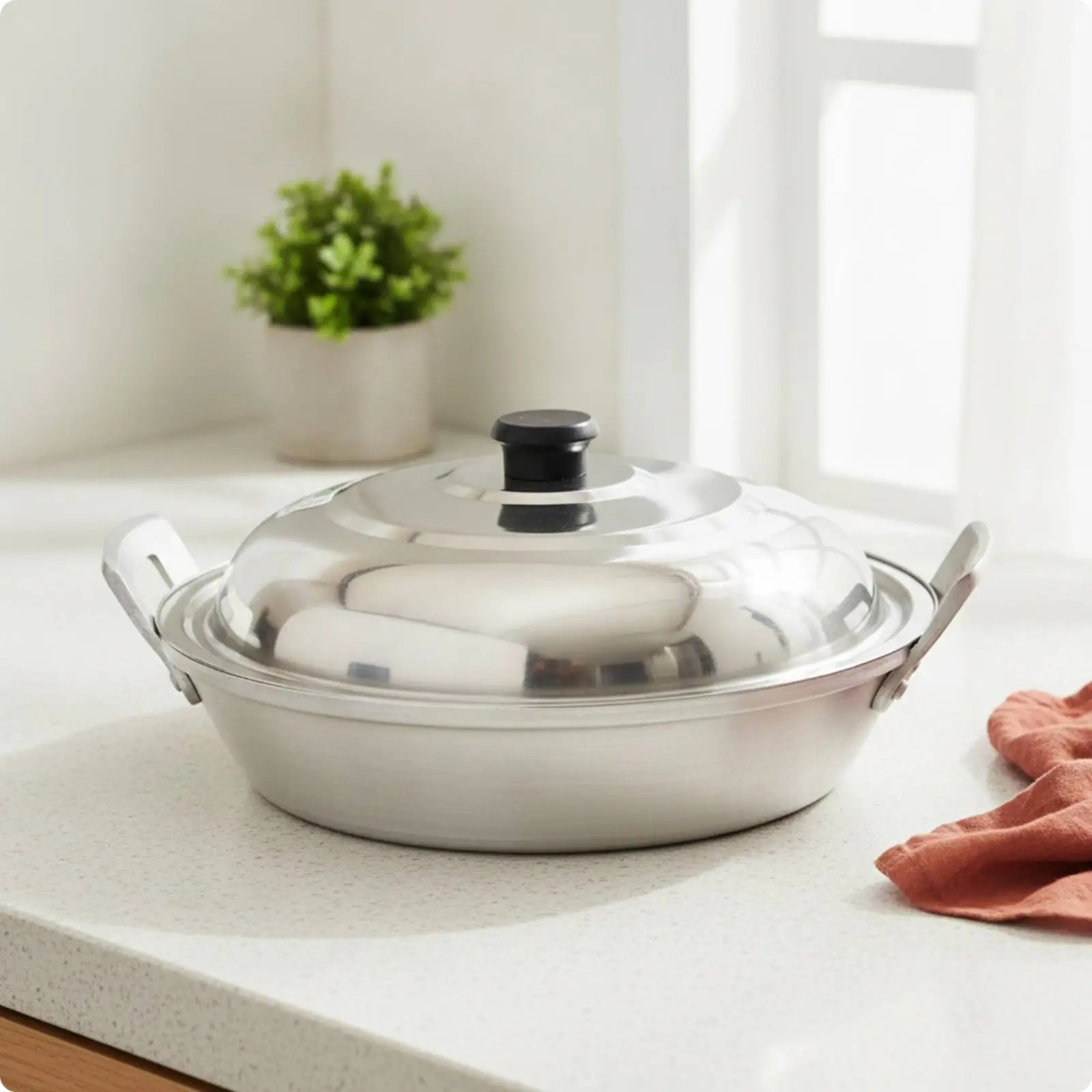 Durable Aluminum Skillet Flat Base Shallow Body Pan for Home Kitchen Daily Frying Tasks