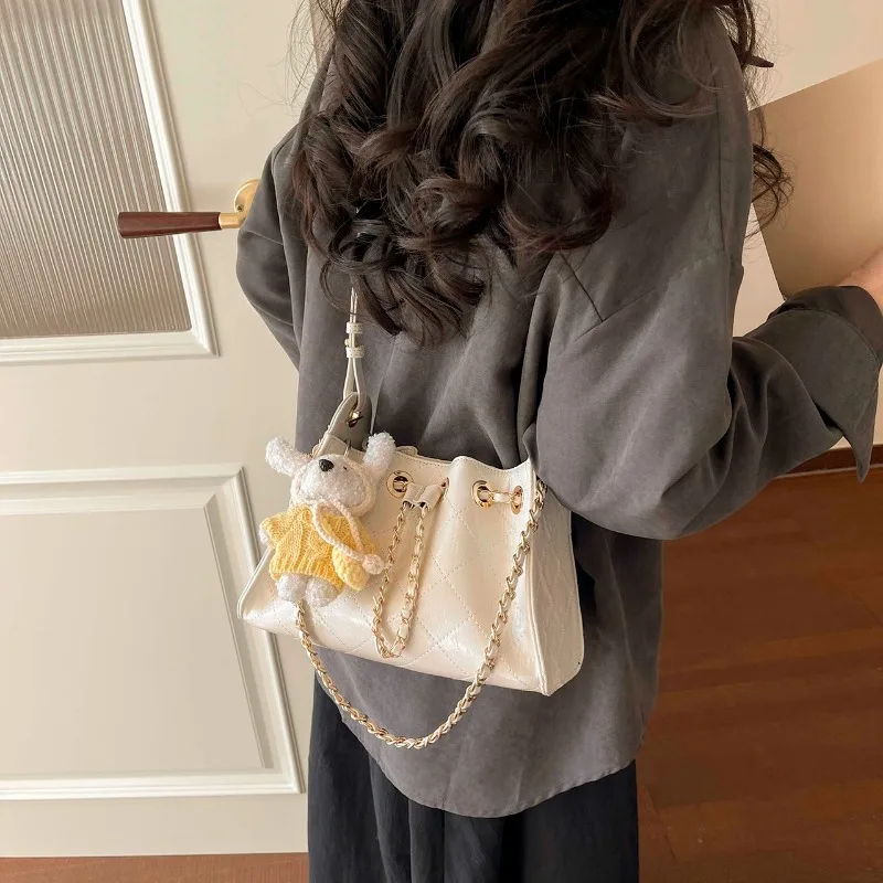 

Chic Simple Women'S Diaper Bag Elegant Crossbody Large Capacity Vintage Leather Luxury Designer Commuter Bag Fashionable Trend