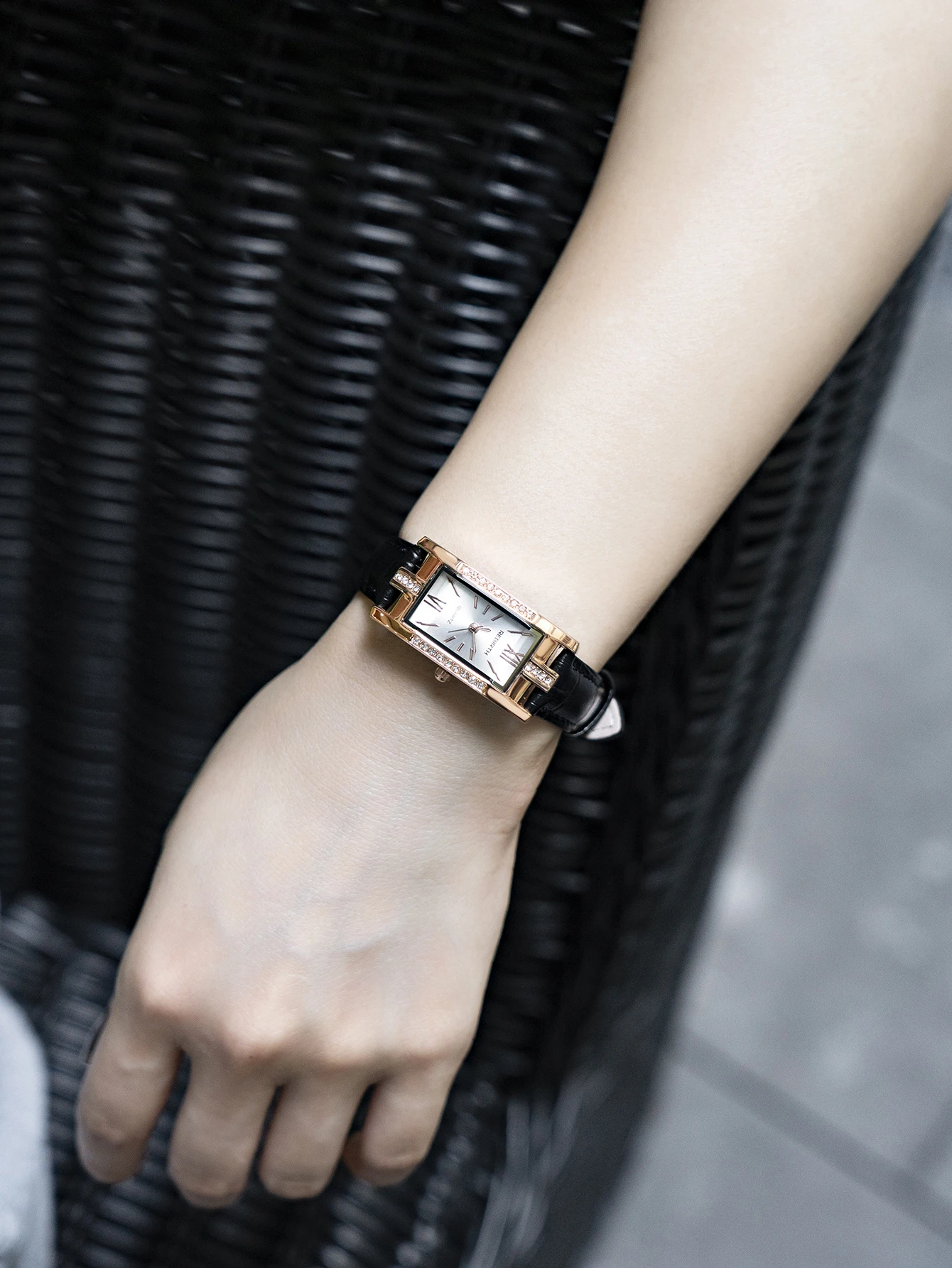 Relógio de quartzo elegante versátil simples retrô casual