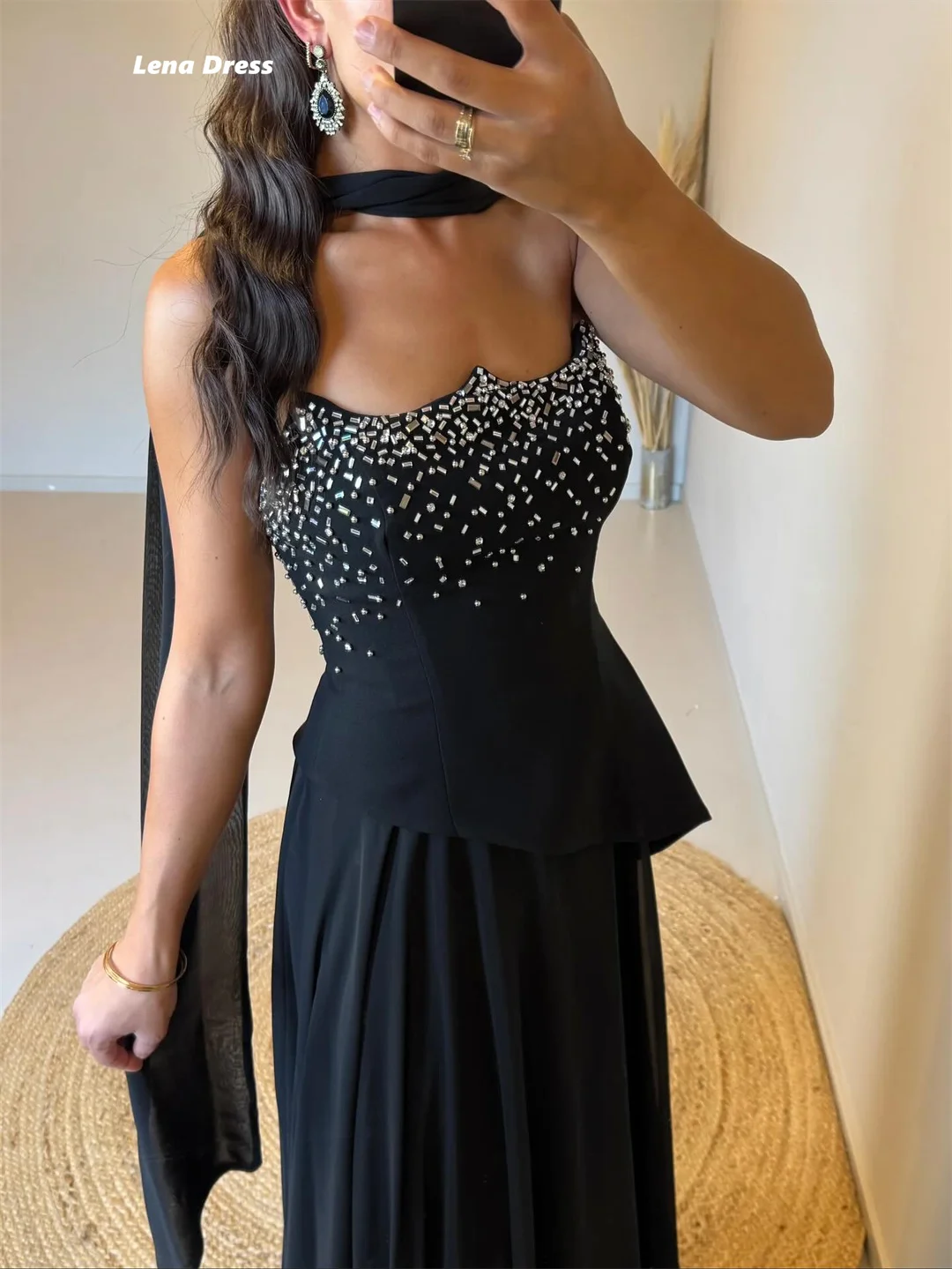 فساتين سهرة مخصصة من Lena فساتين حفلات أنيقة للنساء 2025 بدون أكمام لحفلات الزفاف خط أسود لامع أ