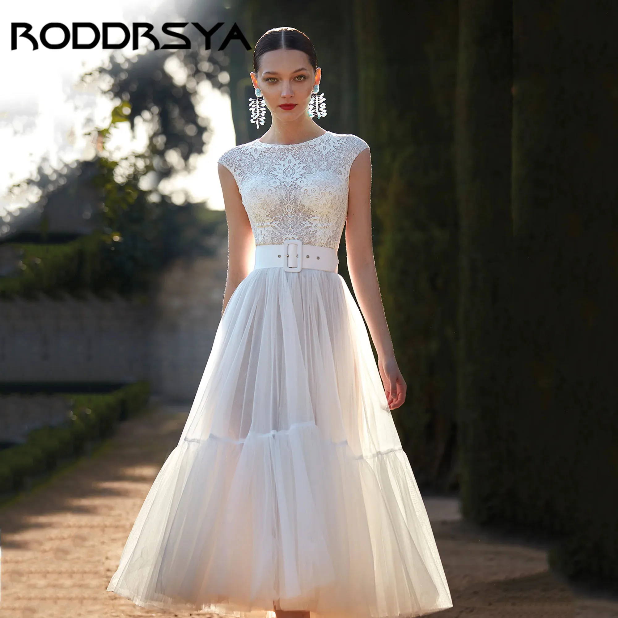 

RODDRSYA A-Line Tulle Appliques Wedding Dress Sleeveless Tea-Length Gowns For Bridal Elegant O-Neck vestidos de novia Customized