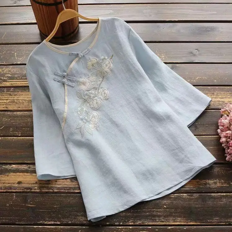 

Retro Chinese Cotton Linen Casual T-irt Women Summer Loose Artistic Embroidery Asymmetrical Button Seven Sve Top