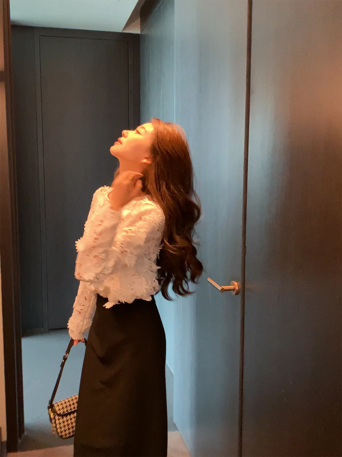 

Bigyu Ele Heavy Embroidery Lace Hook Flower Long Sve Women's Cardigan Spring Autumn White irt Open Front Top