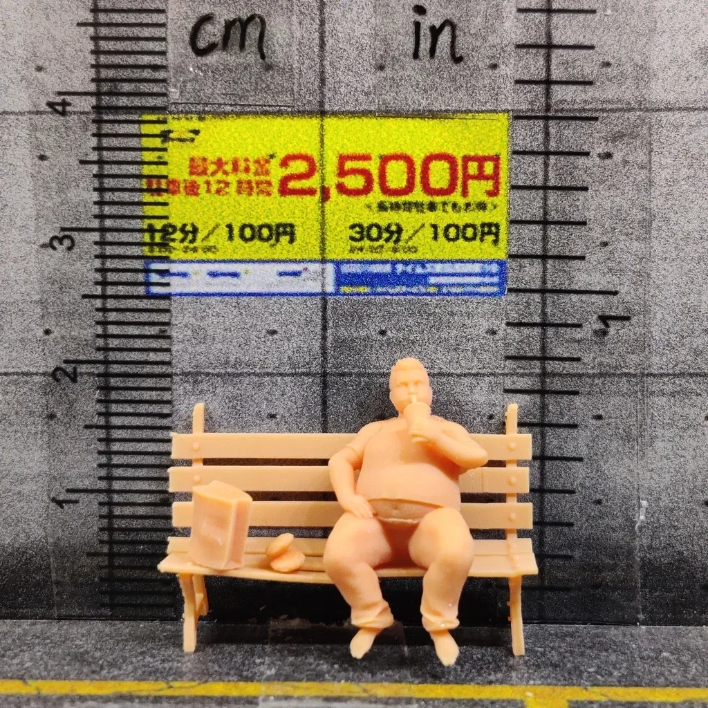 1/64 1/43 Maßstab Modell Resin Fat Guy mit Cola und einem faulen Stuhl Ungefärbtes Miniatur-Diorama Handbemalt S101