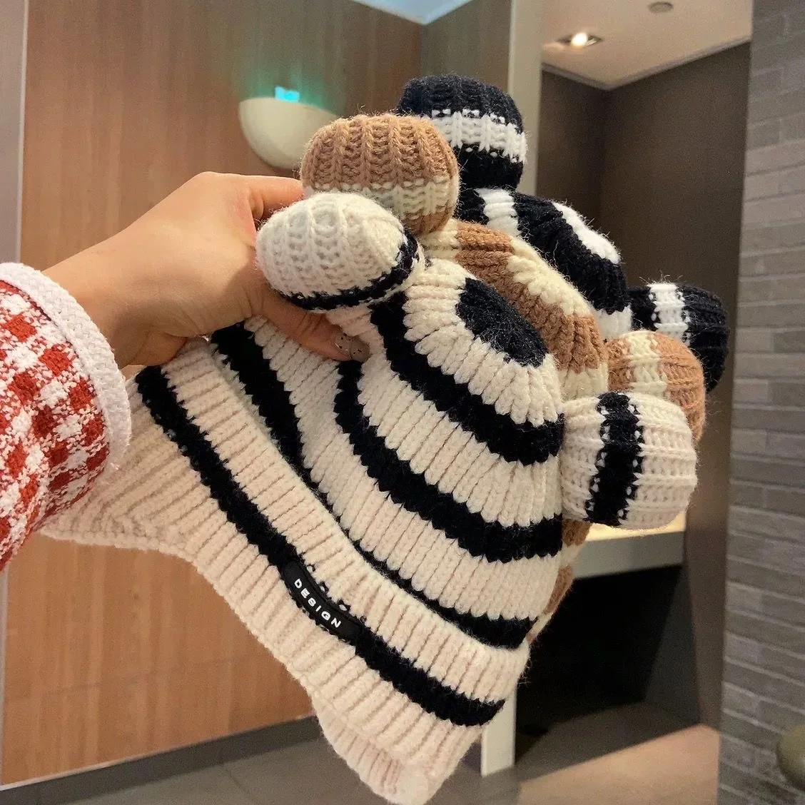 Classic striped children\'s ear protection cap fall and winter models baby knitted wool cap men and girls fashion warm pullover c