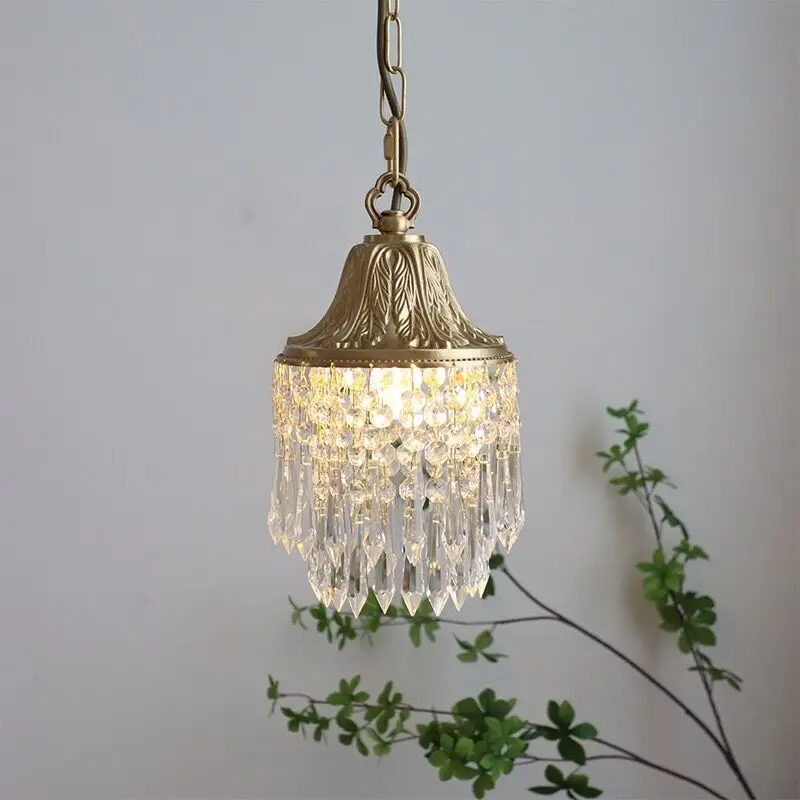 

Итальянский ресторан, люстра-колокольчик, французский хрустальный коридор, прихожая, вход, бар, балкон, спальня, прикроватная лампа