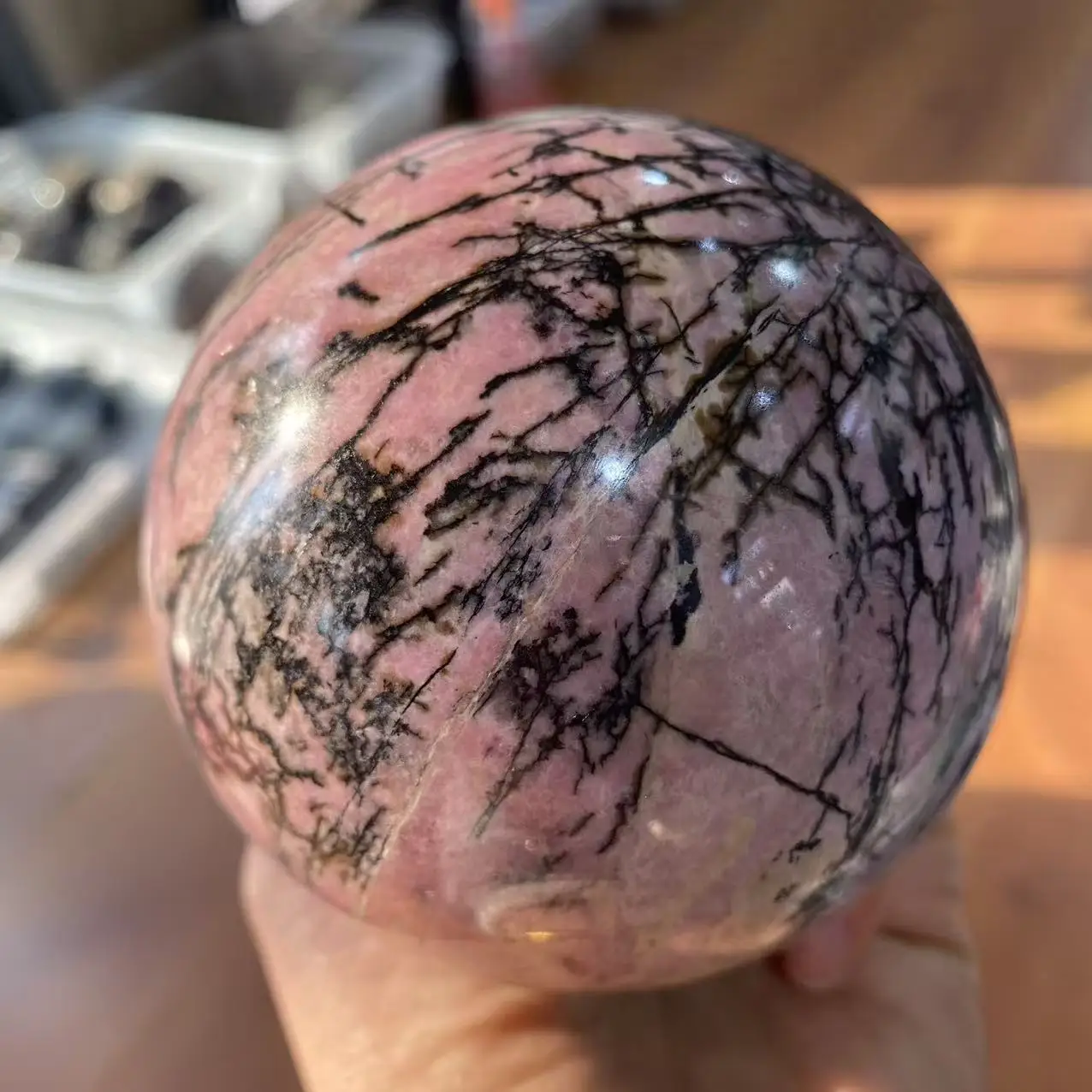 

Natural Rose Quartz Crystal Quartz Sphere, For Energy Healing, Home And Office Decoration, Demagnetization Decoration, As a Gift