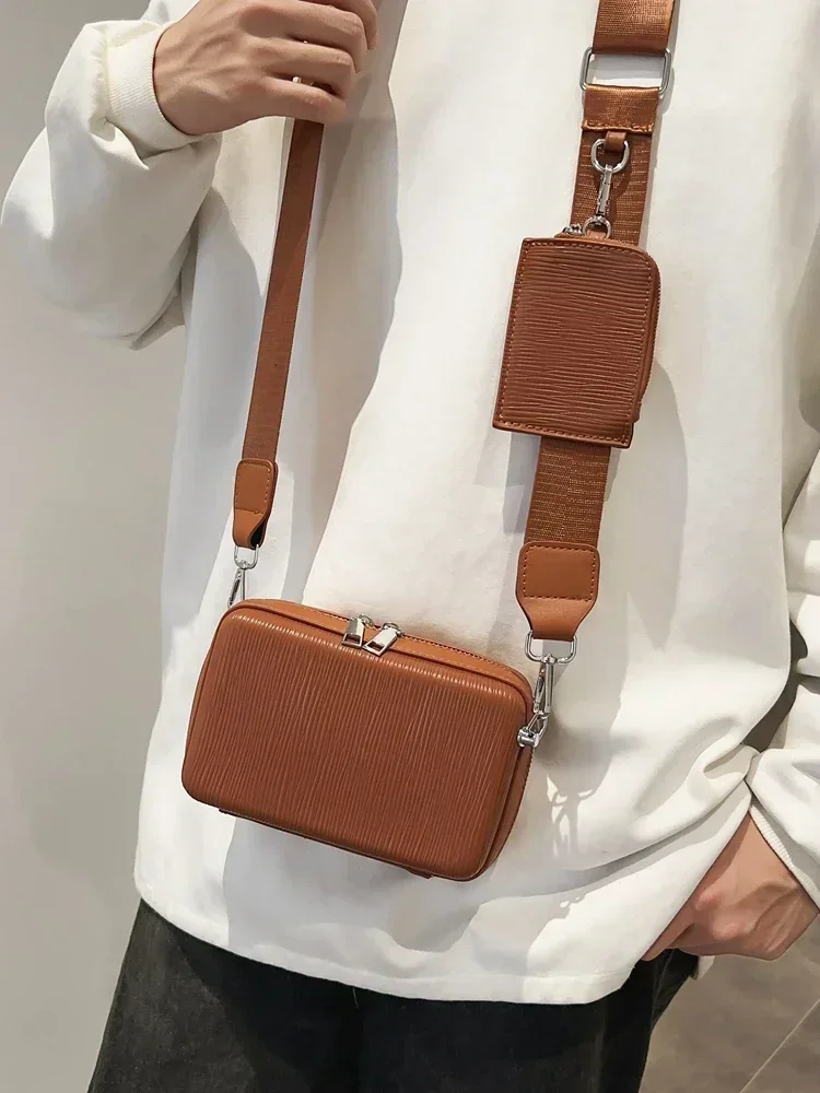 Borsa da uomo primavera 2024 borsa a tracolla alla moda e semplice borsa a tracolla alla moda e personalizzata stile coppia Unisex fucheccaymea