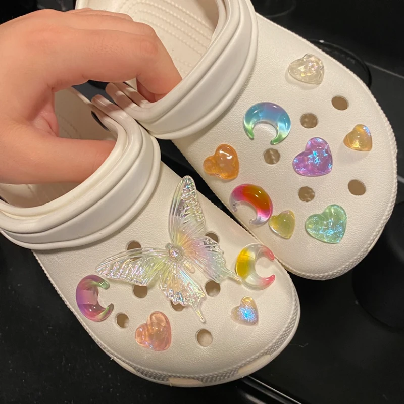 

Luxury Elegant Shoe Charms for Clogs Bling Shiny Clogs Decorations in Bulk Vintage Fashion Butterfly Flower Shoe Charms Designer