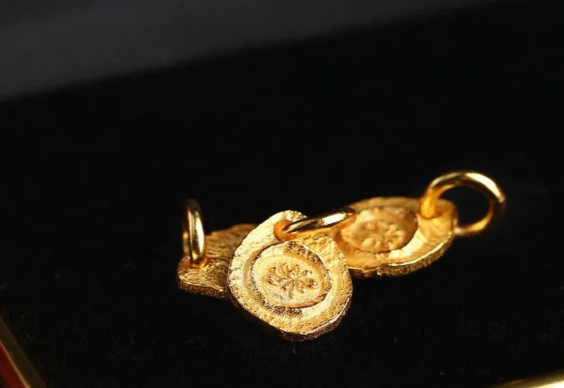 100% 925 Silver Gold-plated Tibetan Lotus Charm 925 Sterling Buddhist Tower Good Luck Amulet