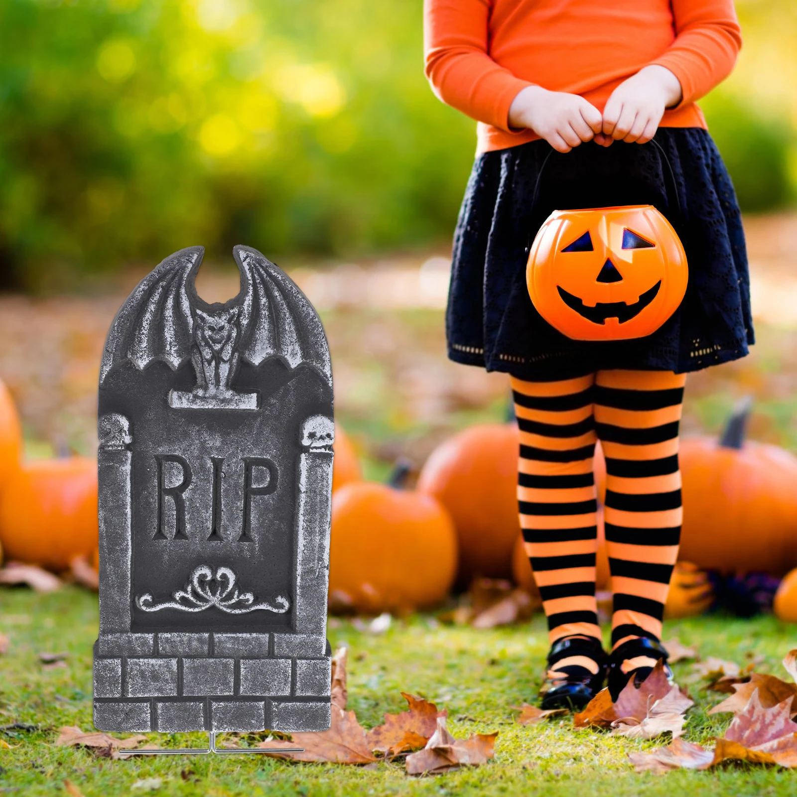 

1Pcs Halloween Gravestone Decoration Realistic Tombstone Haunted House Outdoor Indoor Party Prop Spooky Halloween Supplies
