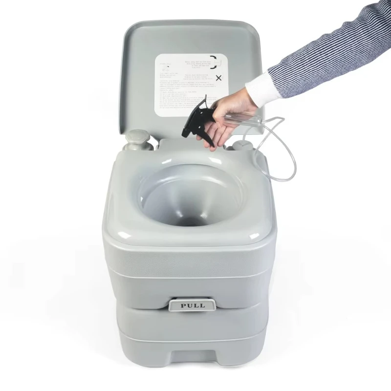 

24-литровый портативный пластиковый туалет для улицы с функцией распыления и мешком для отходов