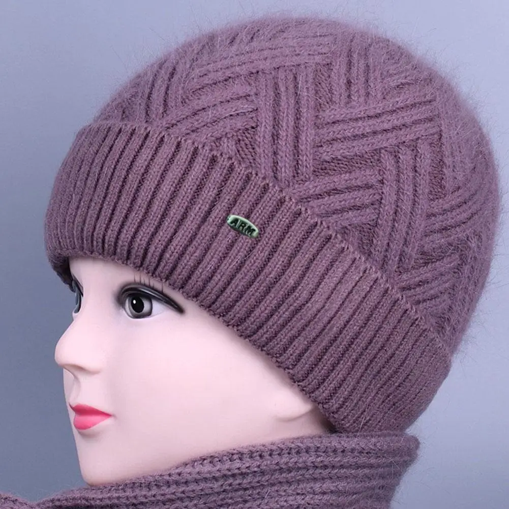 قبعة شتوية نسائية، مبطنة بالفر - مراجعة Beanie Cuffed Knit وسعره