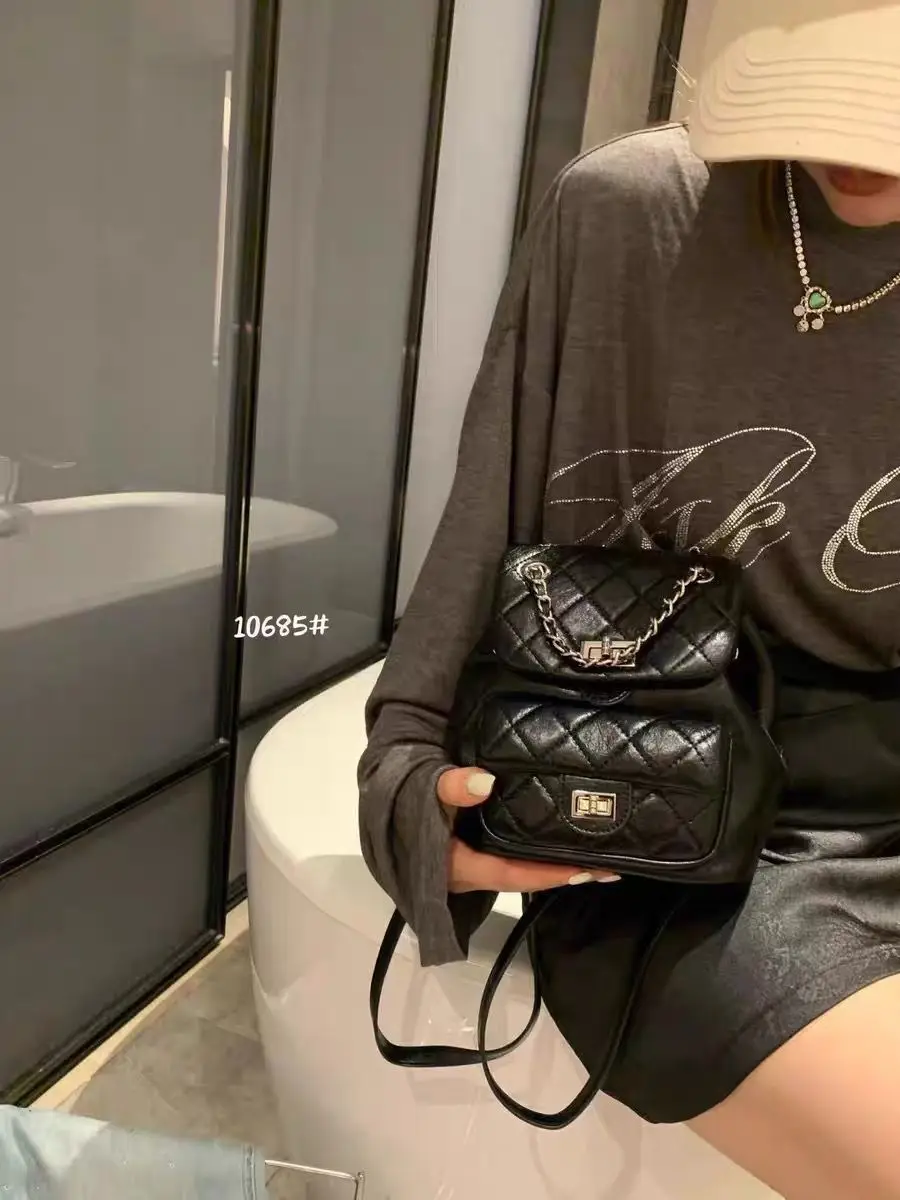 

New 2025 Korean version small fragrant wind diamond grid chain backpack retro casual versatile mini backpack women's bag