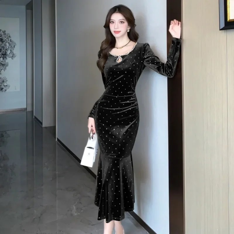 Ofallsis High End Nail Bead Wrapped Buttocks Black Dress 2024 Women's Spring Hepburn Gold Velvet French Retro Fish Tail Dress