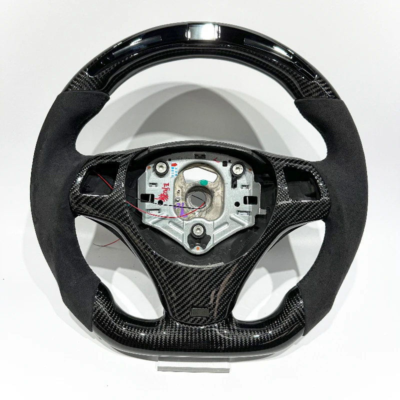 

Для BMW E92 Черное углеродное волокно со светодиодным экраном Sport для BMW E90 E91 E84 E46 E60 3 серии 4 Рулевое колесо из углеродного волокна