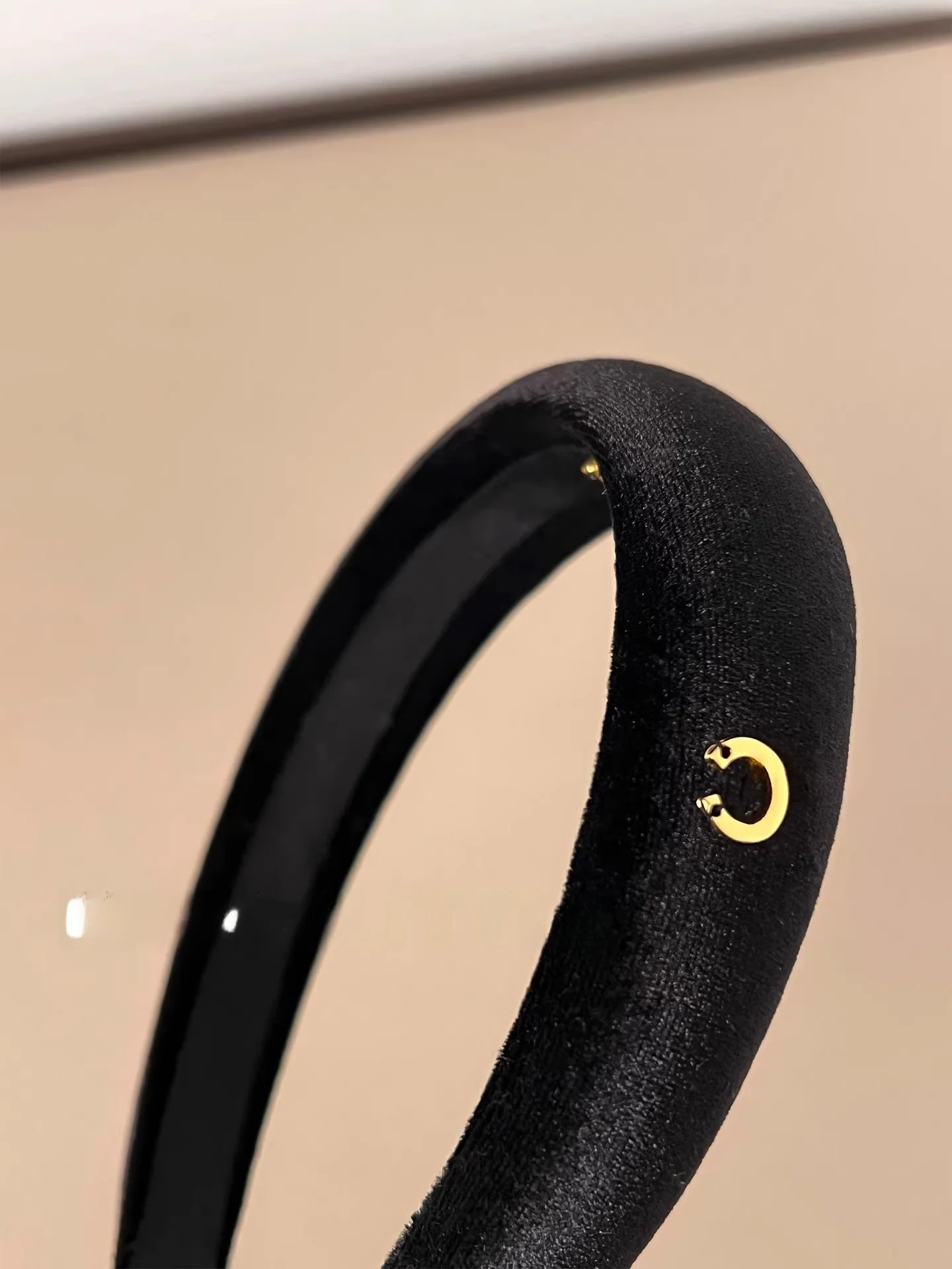 serre-tete-en-velours-et-metal-tendance-pour-femme-accessoire-de-cheveux-elegant-nouveau-modele-26s-style-simple-moins-de-200-dollars