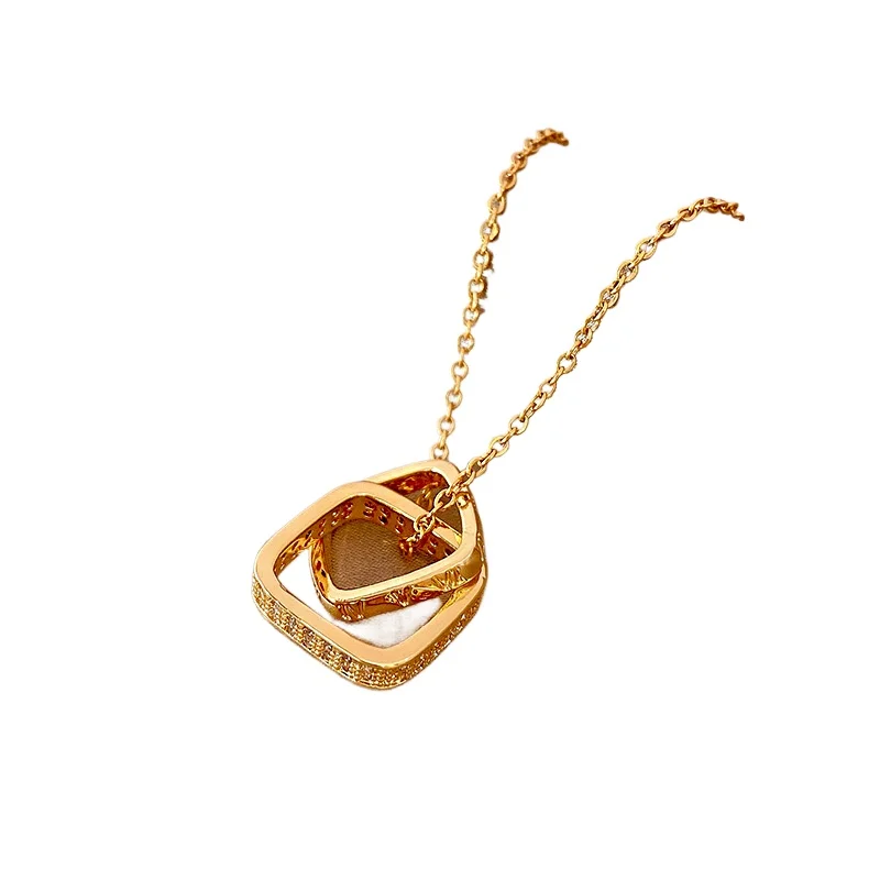 

*Minimalist Geometric Double Ring Necklace for Women's Small and Popular High end collarbone Chain, Light Luxury Charm Neckchain