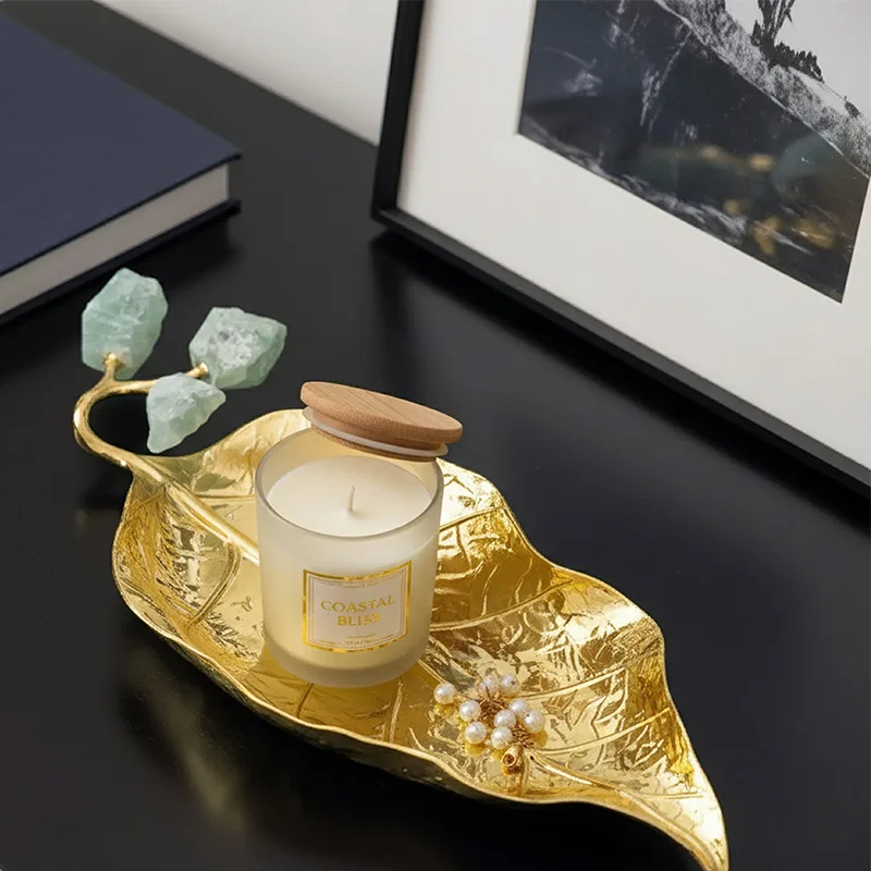 Modern light luxury metal copper maple leaf fruit plate green fluorite aromatherapy tray desktop living room entrance decoration
