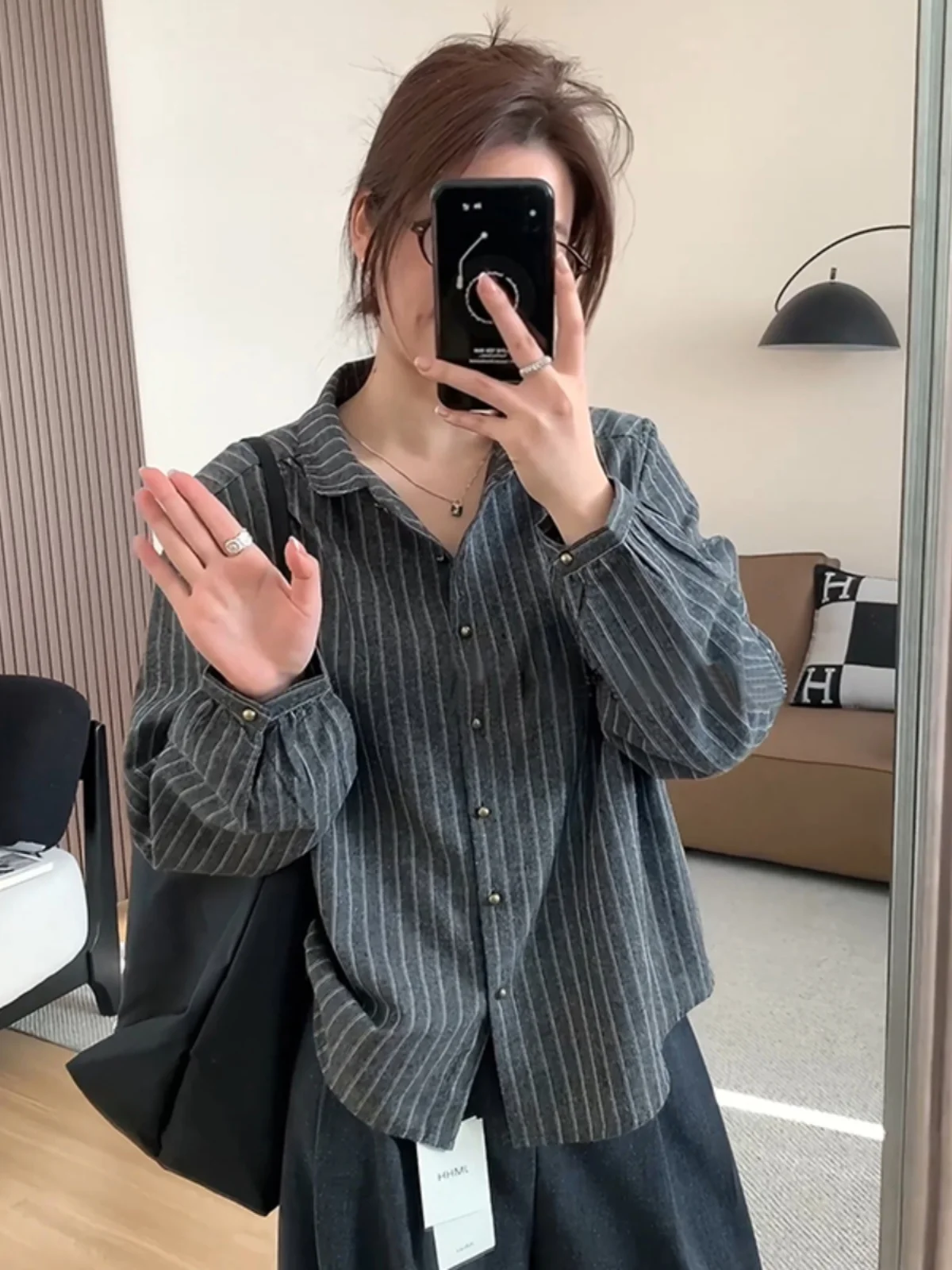 

Женский полосатый корейский свободный дизайн Sense Layering Base Layer irt Commute Sle Long Sve Button Print Spring