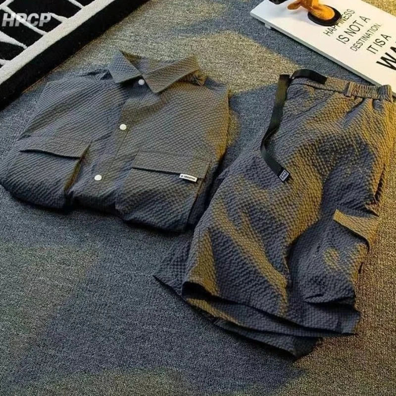 プレーンマンセット ブラックシャツ ショートパンツスーツ メンズ クール アウトドア 2025 トレンド ラグジュアリー エッセンシャル ベーシック KPOP バギー ツーピースセット 韓国