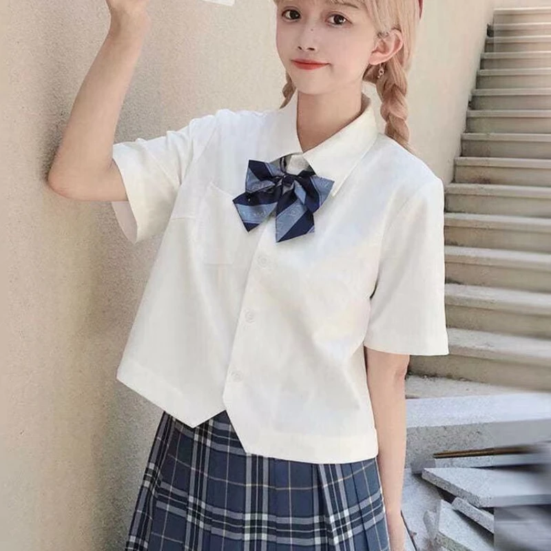 Chemises à manches courtes pour femmes, Style Preppy, mode japonaise, poches, assorties avec tout, courtes, Slim, douces et fraîches, pour étudiants, Streetwear Chic d'été