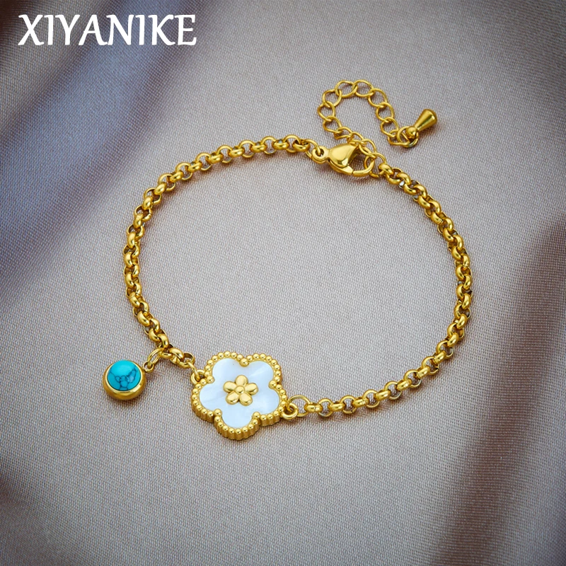 Xiyanike สร้อยข้อมือดอกเหมยเคลือบสดใสขนาดเล็กกำไลข้อมือสีทองสำหรับสตรีเครื่องประดับอัญมณี