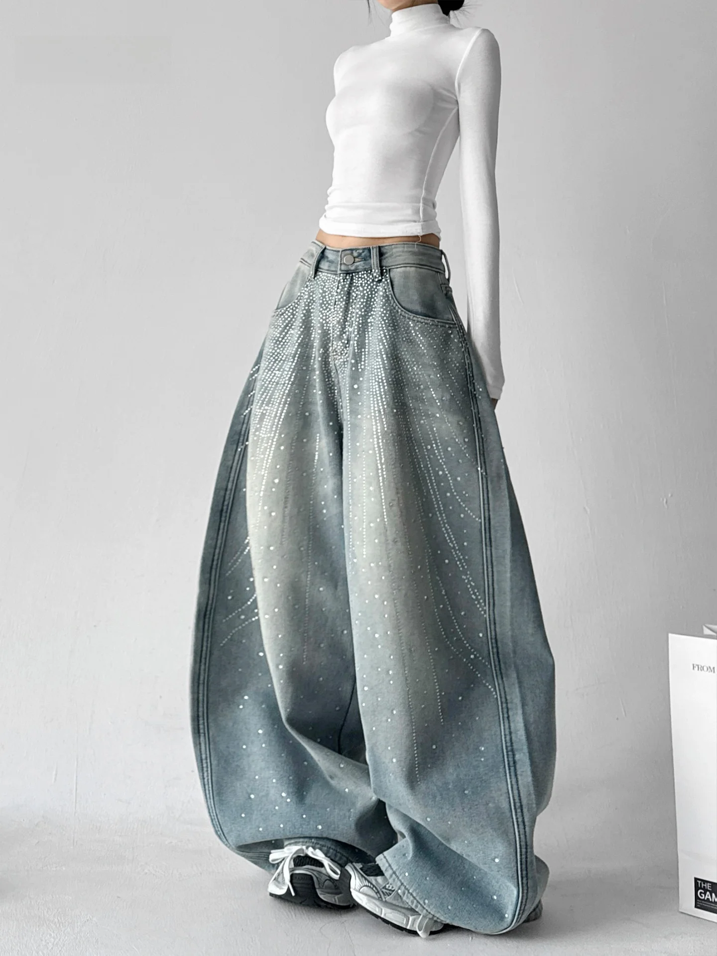 

Зимние женские джинсы 2026 года в американском стиле, прямые, с бриллиантовой отделкой, длинные брюки, модная уличная одежда