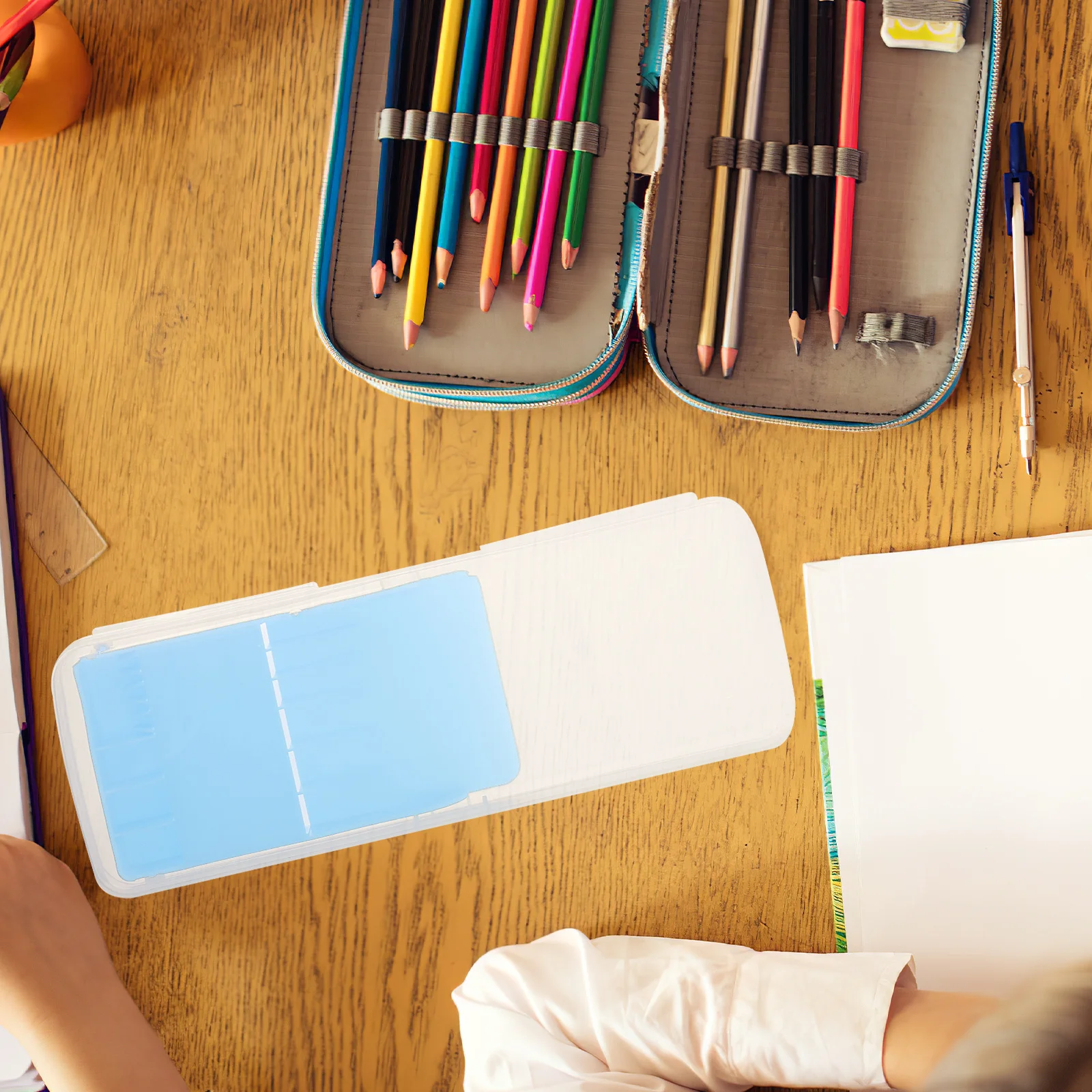 

3Pcs High-Quality Pencil Cases Hard Plastic Stationery Containers Clamshell Design for School and Home Hard Pencil Case