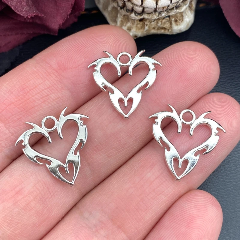 10 Uds. De dijes de corazón de espina gótica de 20x20mm, dijes de corazón Punk para hacer joyería DIY, accesorios artesanales de joyería