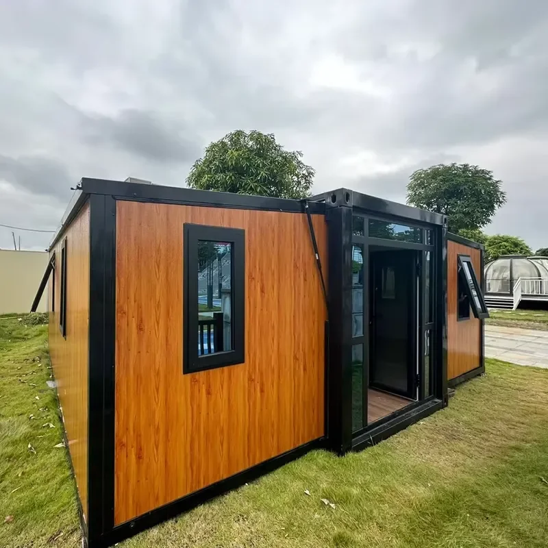 40ft Portable Breathable Modern Prefabricated Foldable 2 3 4 Bedroom Furniture Portable Sale 20ft Expandable Container House