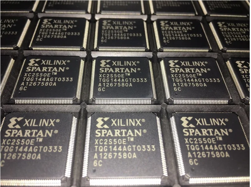 1~10pcs/lot XC2S50E-5TQG144C XC2S50E-6TQG144C XC2S50E-6TQG144I XC2S50ETQG144 QFP-144 100% Brand New Original