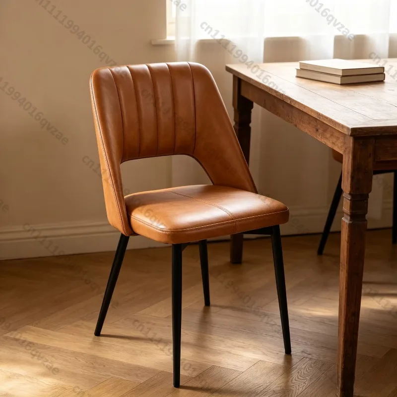 silla-de-comedor-de-cuero-nordico-moderna-y-lujosa-con-patas-de-metal-y-asiento-de-terciopelo-o-cuero-sintetico