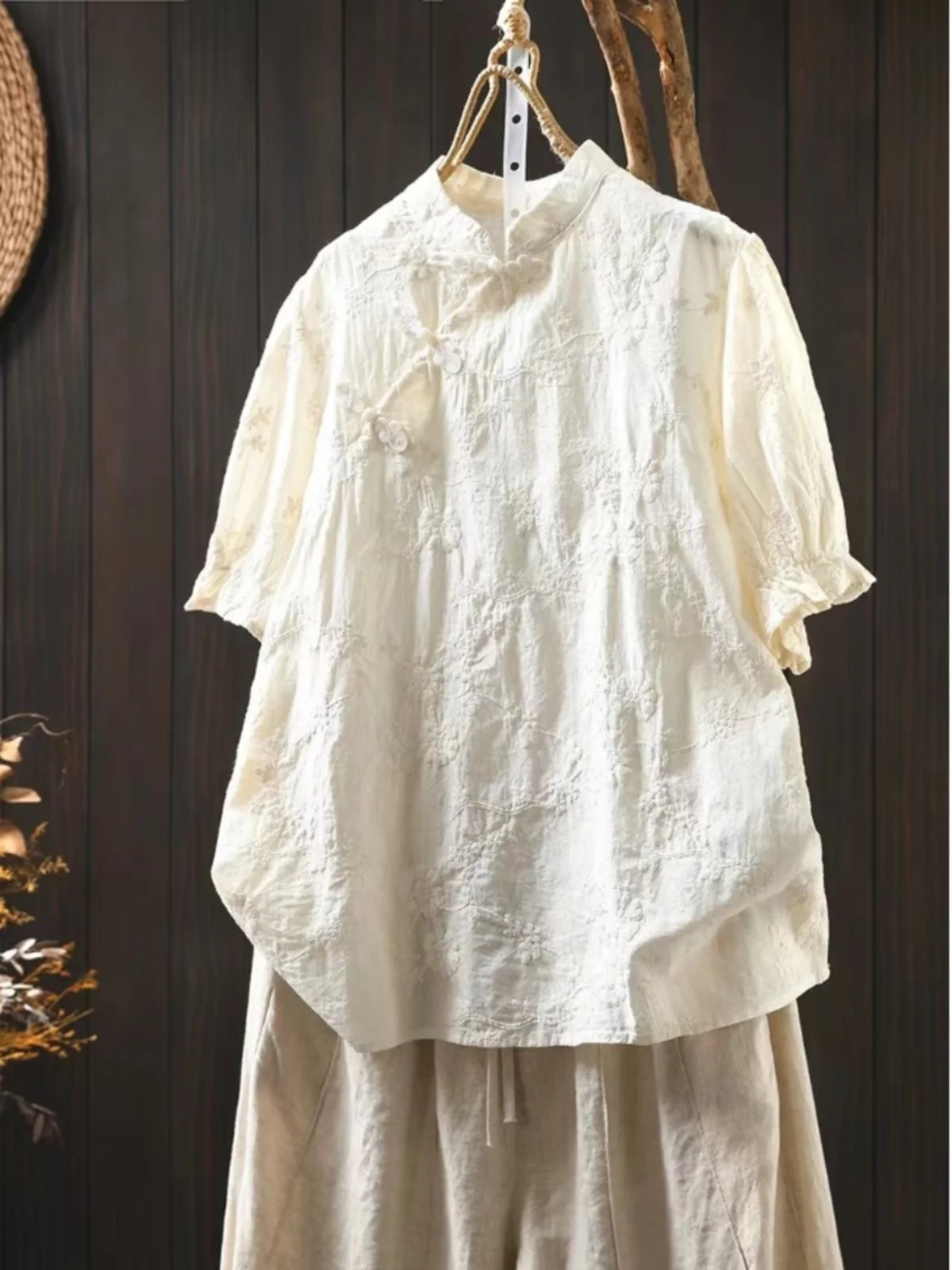 

New Chinese Sle Embroidered ort Sve irt Women's Summer Artistic Retro Side Button Stand Collar Small Top Overhead