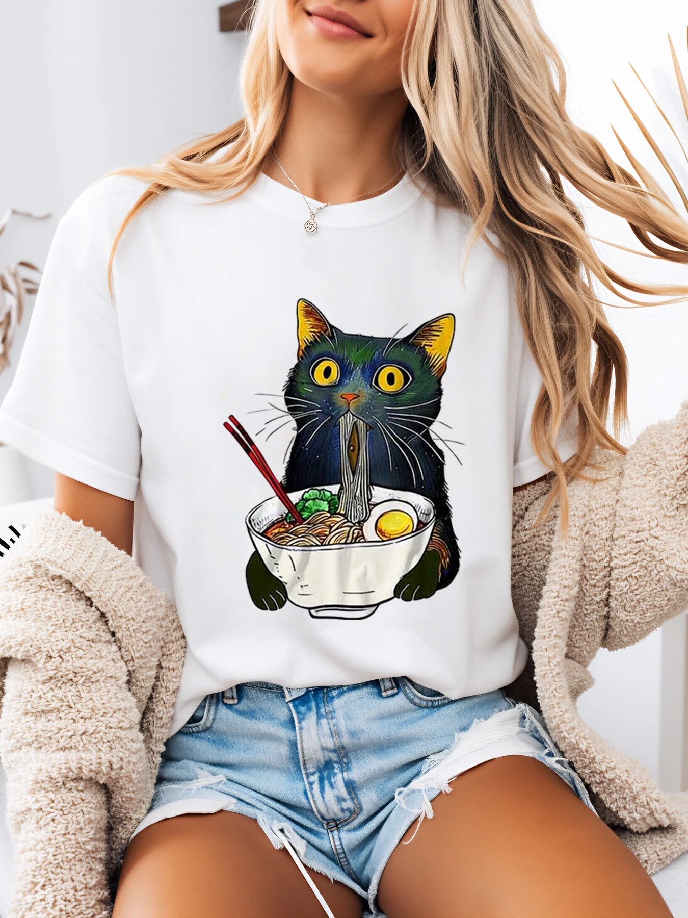 Chat mangeant Ramen imprimé t-shirt pour femmes décontracté vêtements d'été blanc grande taille