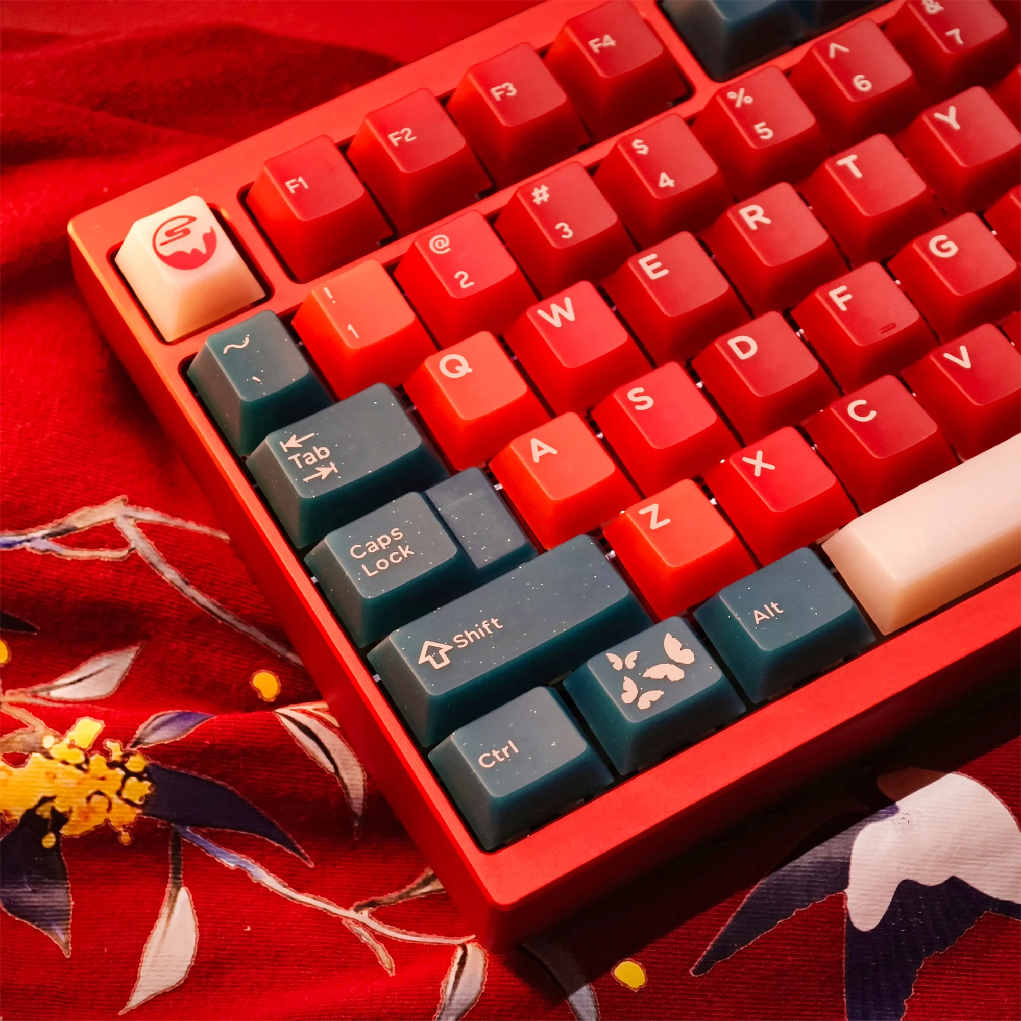 

XVX Red Iridescent Nephrite Jade Cherry Profile PBT Keycaps Full Set (178-Keys) Translucent Keycaps