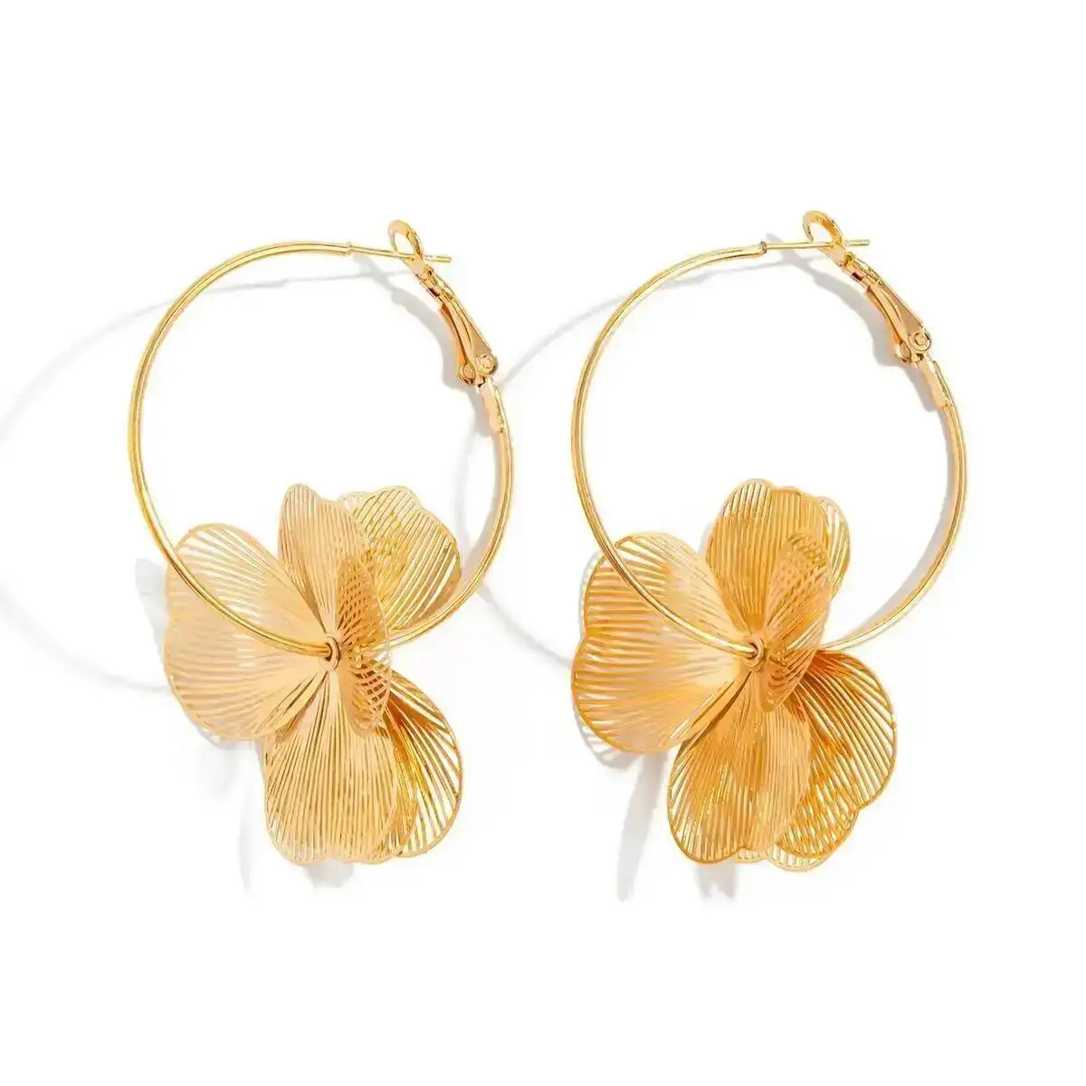 

KunJoe Elegant Multi Layer Petal Flower Hoop Earrings for Women Retro Gold Color Floral Pendant Earrings Fashion Jewelry Gifts