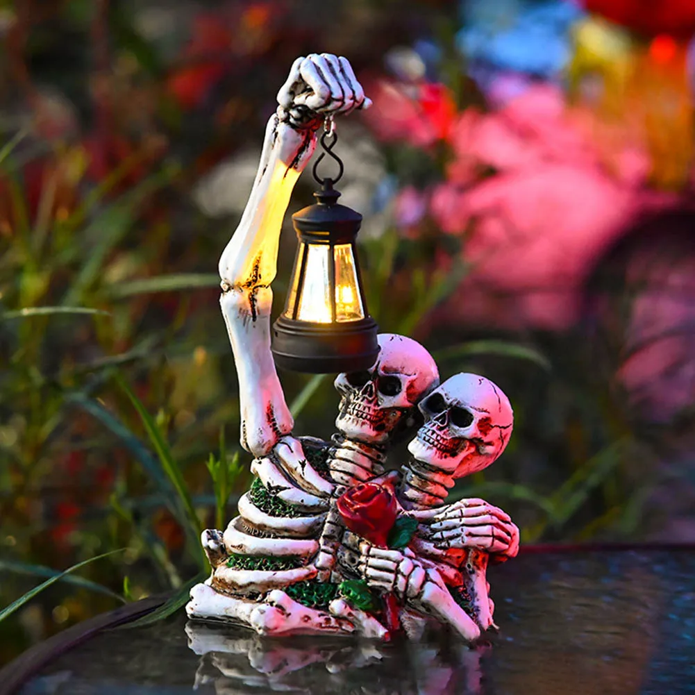 Halloween Solar Horror Skull Statue with Lantern Death Skull Figurka Auto On & Off Rose Skeleton Sculpture Garden Decoration