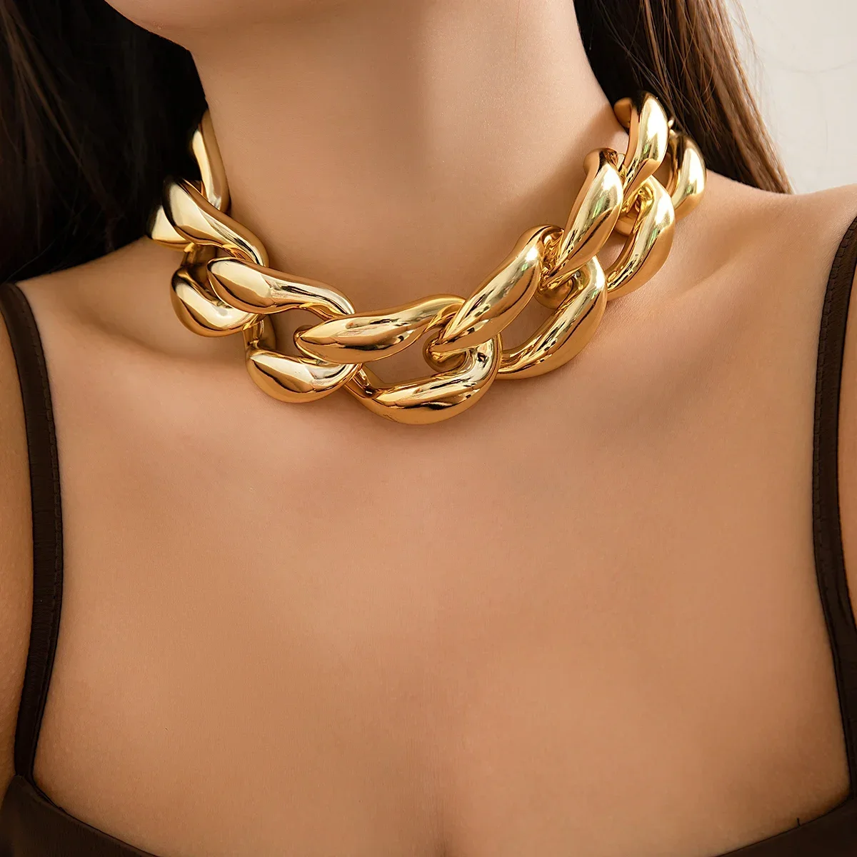 

Exaggerated Acrylic Geometric O-chain Clavicle Necklace Punk Thick Chain Gold Color Choker Women's Aesthetic Neck Jewelry